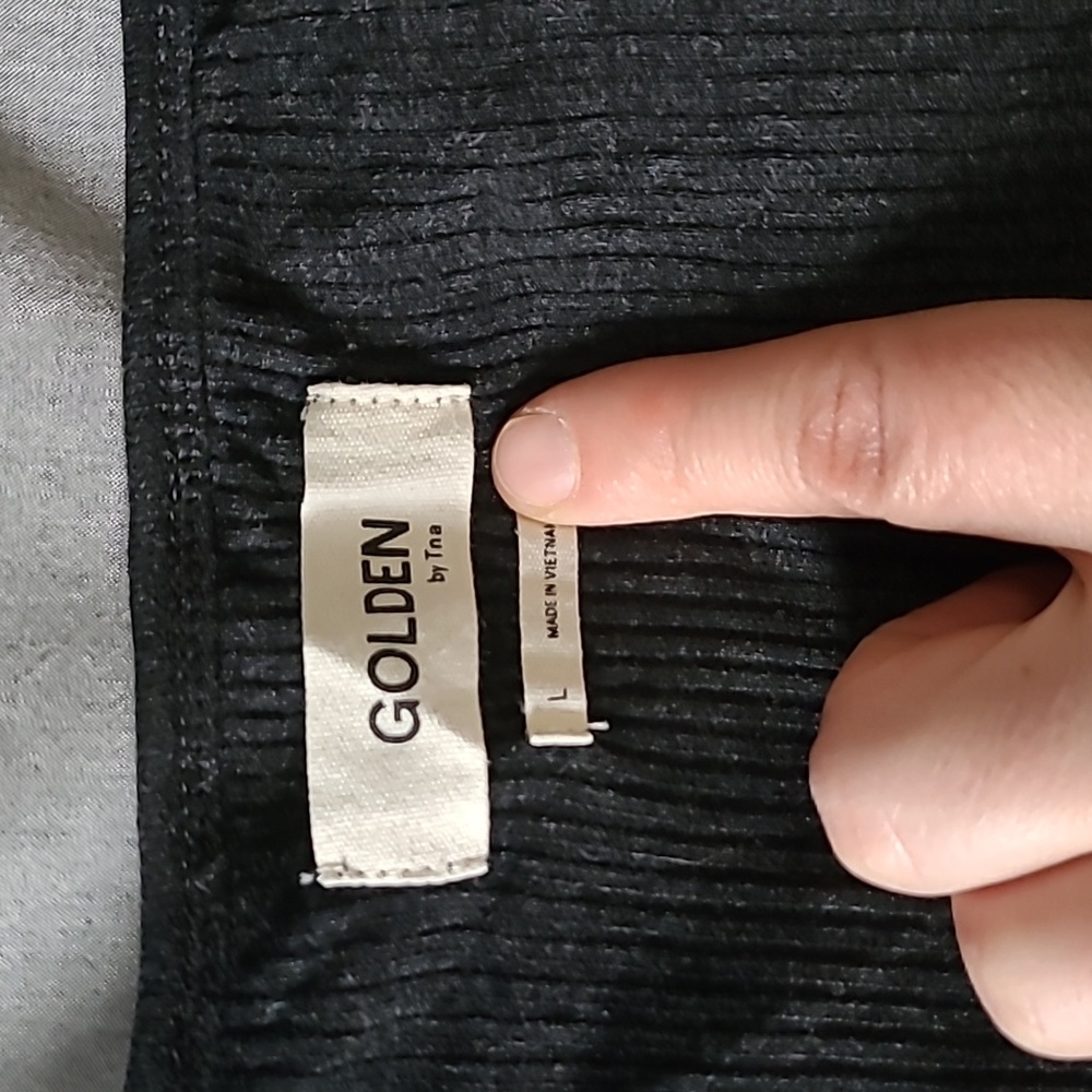 Aritzia TNA Henley tunic